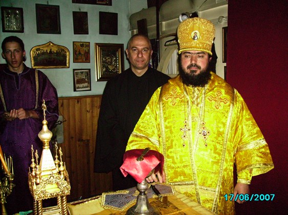 17.06.07.177 с еп. АЛЕКСИЕМ МОЛДОВСКИМ.JPG