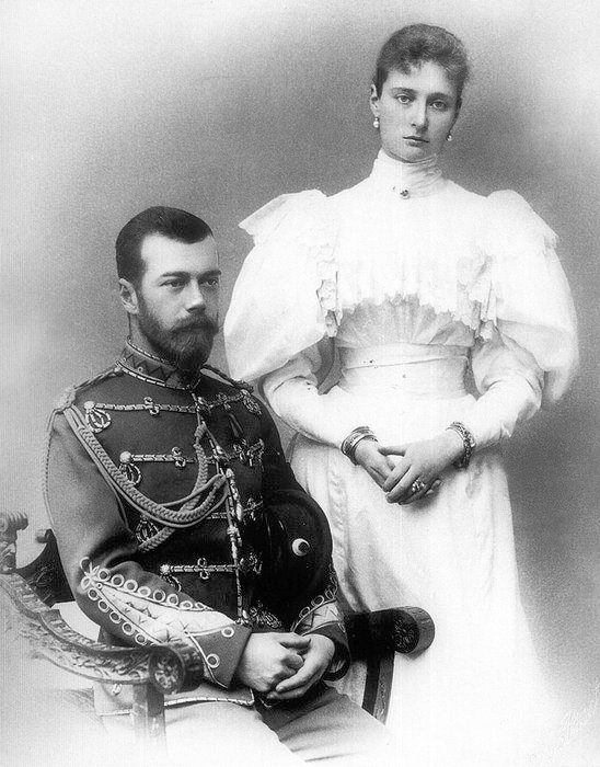 3-tsar_nikolai_i_aleksandra_v_pervii_god_supruzhestva.jpg
