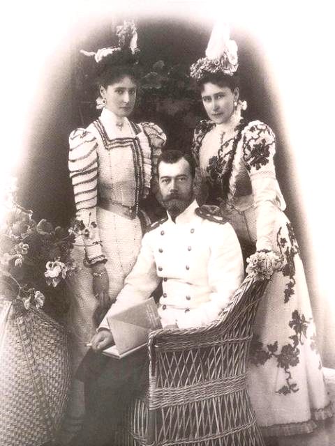 alixnickyella1890s8qh.preview.jpg
