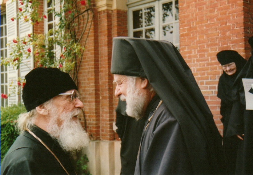 Митр. Виталий и архиеп. Серафим 1997г. Франция.jpg