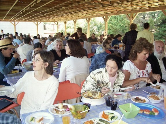 news2004Ирина Митце с отцом и сестрой.jpg