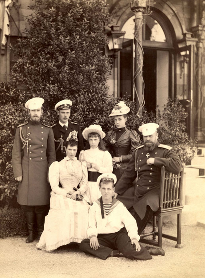 Последняя семейная фотография.Ливадия,Крым 1893 г..jpg