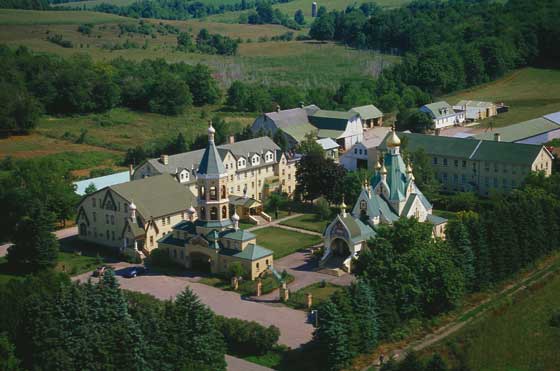 Св.Троицкий мон. в Jordanville BigAerialView.jpg