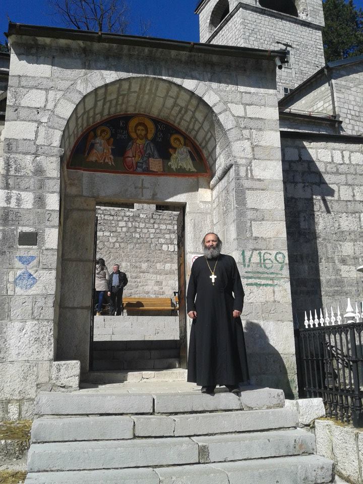 Цетинский монастырь, где Десница Иоанна Предтечи 4107978_n.jpg
